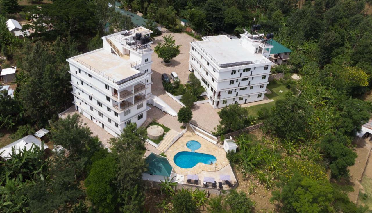 Two Mountains Lodge อารูชา ภายนอก รูปภาพ